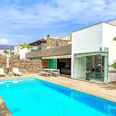 Premium & Luxury Villas Habitats Del Duque Villa
