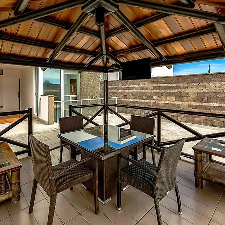 Premium & Luxury Villas Habitats Del Duque Villa