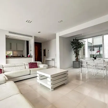 Premium & Luxury Villas Habitats Del Duque Villa