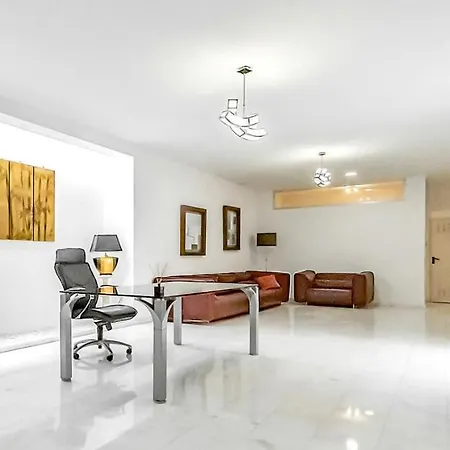 וילה Premium & Luxury Villas Habitats Del Duque אדחה
